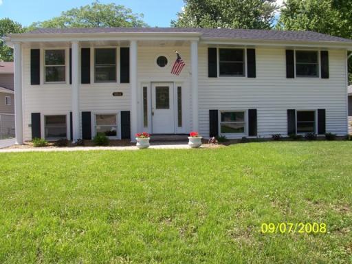 38044 Academy Dr., Lake Villa, IL 60046
