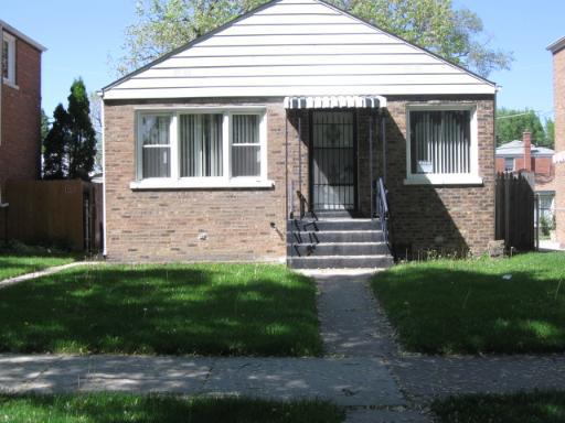 3923 Adams St., Bellwood, IL 60104