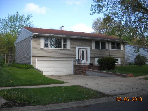 6022 Hampton Dr., Carpentersville, IL 60110