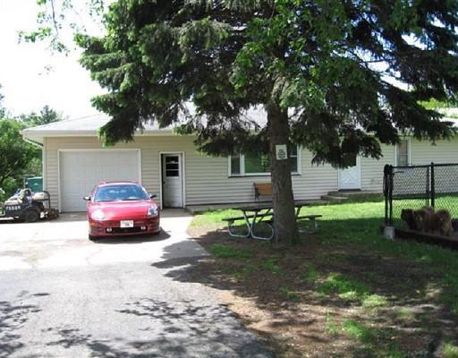 1104 N 2803 Rd., Utica, IL 61373