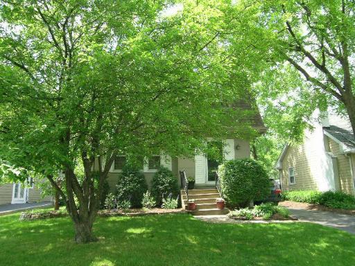 370 Spring Ave., Glen Ellyn, IL 60137