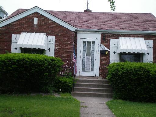 10925 S Central Park, Chicago, IL 60655