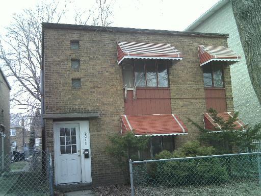 8040 S Kingston Ave., Chicago, IL 60617