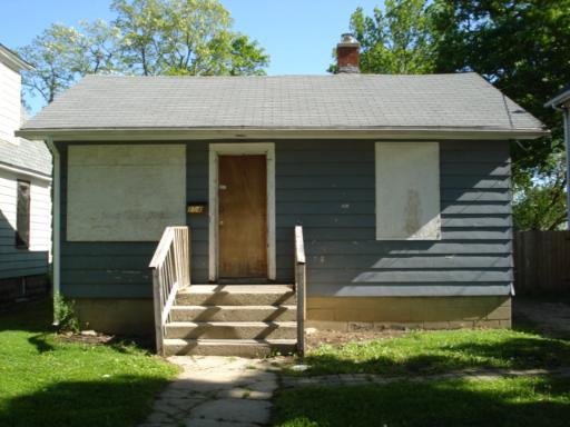 1044 Grand Blvd., Aurora, IL 60505