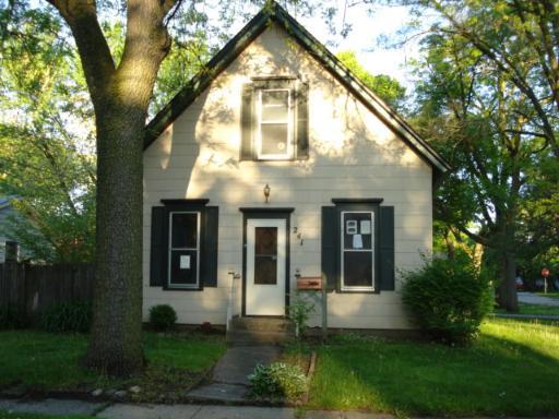 241 N Grove St., Carpentersville, IL 60110