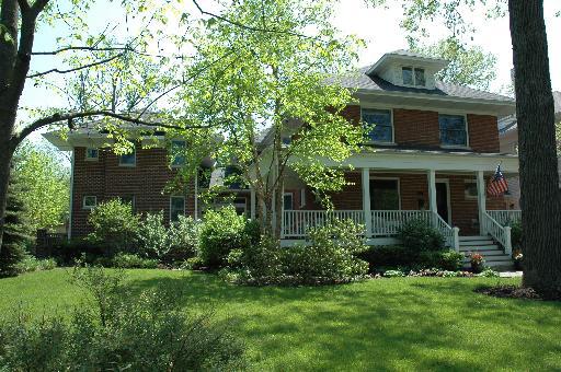 1017 Elmwood Ave., Wilmette, IL 60091