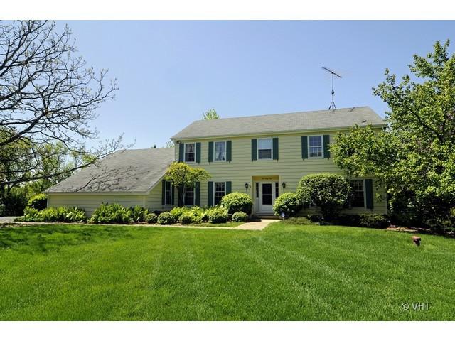 145 Vance Ct., Lake Barrington, IL 60010