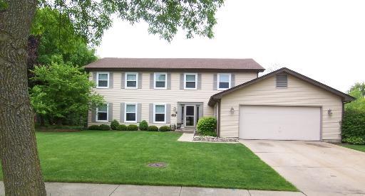 1130 Redwood Dr., Algonquin, IL 60102