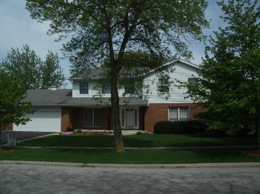 285 Mulberry Rd., Frankfort, IL 60423