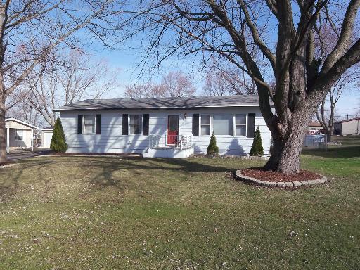 400 Sherwood Dr., Aurora, IL 60504