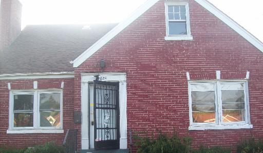 [Address Unavailable], Waukegan, IL 60085