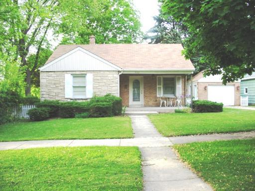502 E Russell St., Barrington, IL 60010