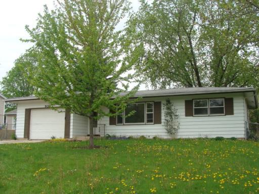 906 Hayden Dr., Mchenry, IL 60051