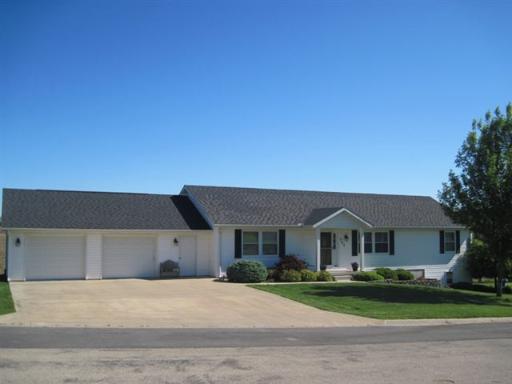 702 Sunset Dr., Morrison, IL 61270
