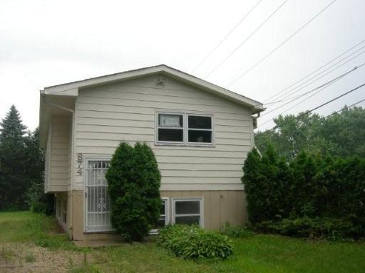 874 Parkway Ave., Elgin, IL 60120