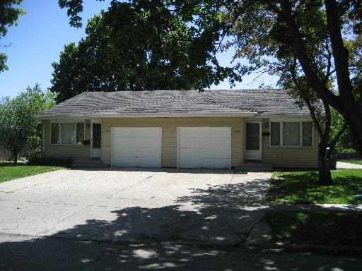 1797 Mark Ave., Elgin, IL 60123