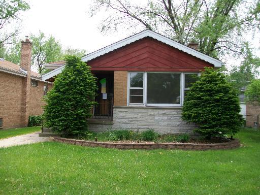 3104 Monroe St., Bellwood, IL 60104