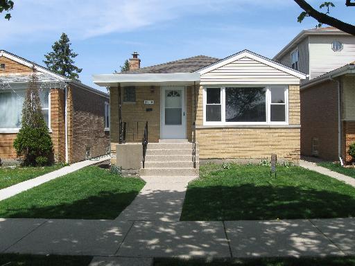 3518 W 76 St., Chicago, IL 60652