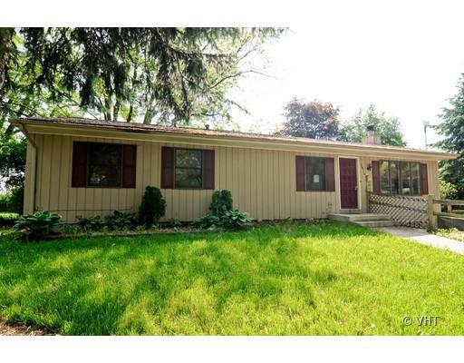 1010 Larkdale Row, Wauconda, IL 60084