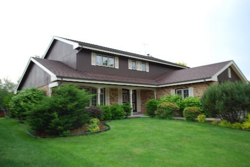 2527 Aylesbury Ln., Darien, IL 60561