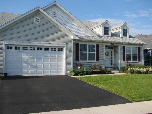 712 Bohannon Cir., Oswego, IL 60543