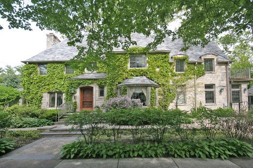 444 8th St, Wilmette, IL 60091