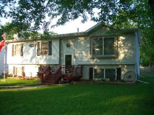 330 N Barr St., Sheridan, IL 60551