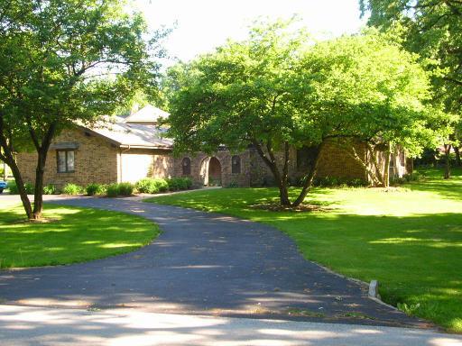 516 Aberdeen Rd., Frankfort, IL 60423