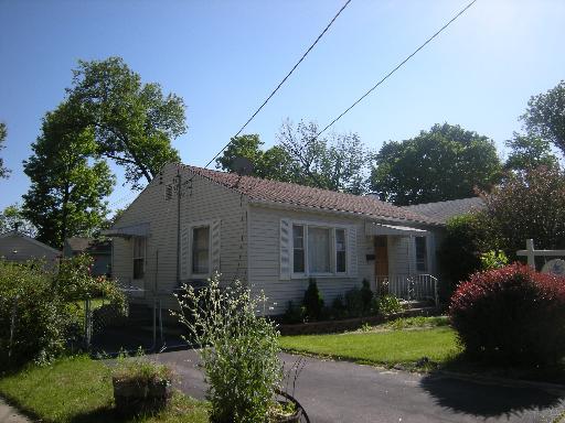623 Adams St., Elgin, IL 60123