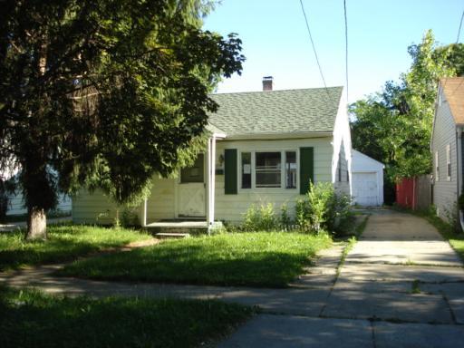 1214 Grove St., Aurora, IL 60505
