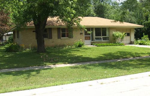 924 Bradford Ln., Schaumburg, IL 60193