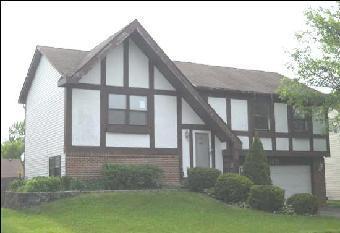 1221 Spring Valley Dr., Carol Stream, IL 60188