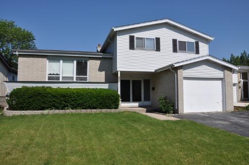9831 Huber Ln., Niles, IL 60714