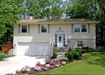 21W474 Buckingham Rd., Glen Ellyn, IL 60137