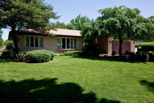7617 Stratford Pl., Darien, IL 60561