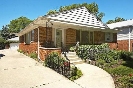 912 S Waiola Ave., La Grange, IL 60525