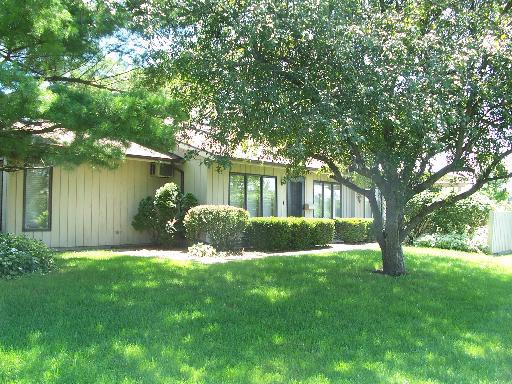 208 S Bryant Woods Dr. #1B, Princeton, IL 61356