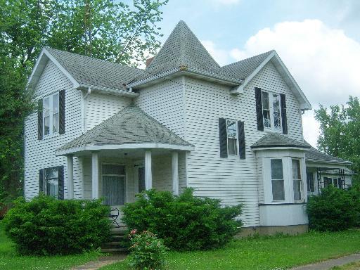 305 Howard St., Lamoille, IL 61330