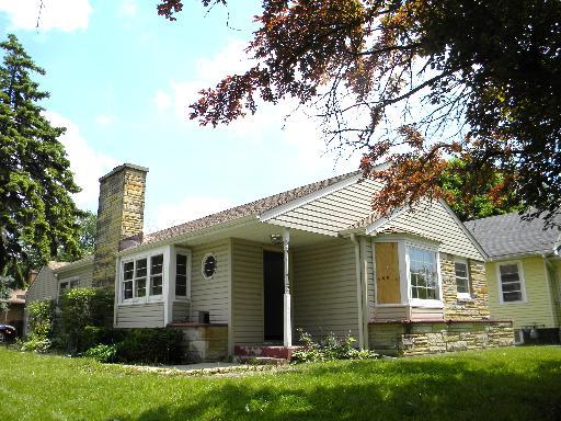 558 S Smith Blvd., Aurora, IL 60505