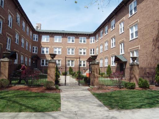 4814 W Hutchinson St. #1B, Chicago, IL 60641