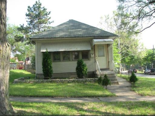 642 Sherman Ave., Elgin, IL 60120