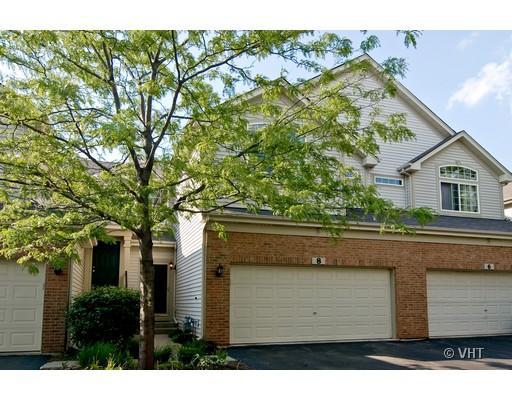 8 Monarch Dr., Streamwood, IL 60107