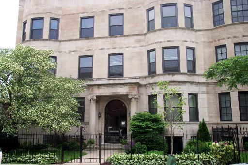 905 W Belle Plaine Ave. #1E, Chicago, IL 60613