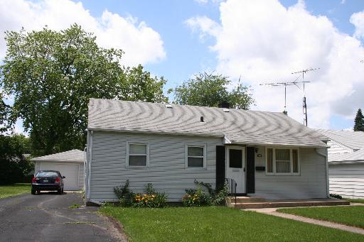 211 S Park Dr., Joliet, IL 60436