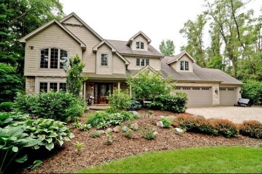 25W461 Surrey Dr., Naperville, IL 60565