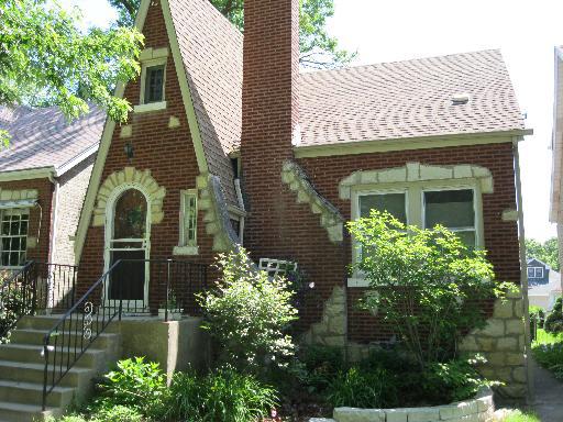 2743 Oak Park Ave., Berwyn, IL 60402