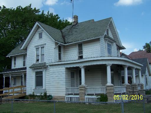 927 6th St., Rockford, IL 61104