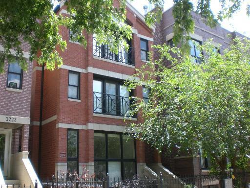 3221 N Racine Ave., Chicago, IL 60657