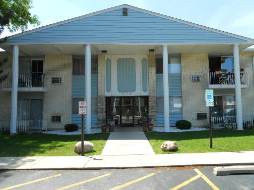 9460 Dee Rd. #2E, Des Plaines, IL 60016