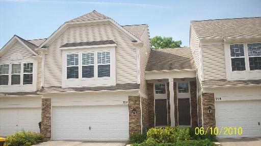 752 Pointe Dr., Crystal Lake, IL 60014